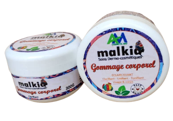 Malkia - Gommage corporel clarifiant au bois de Santal et la poudre de riz