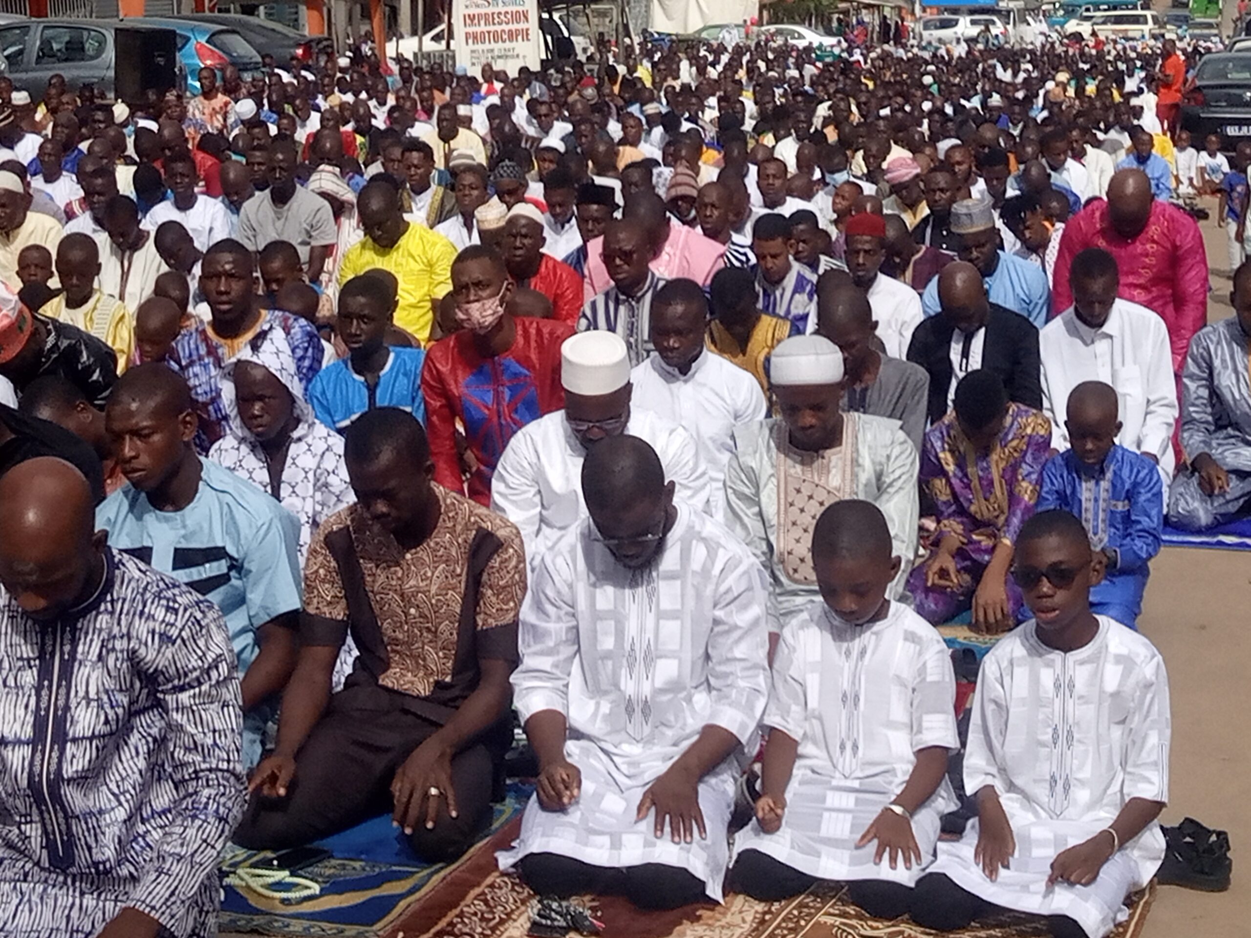Aïd El-Fitr en Côte d'Ivoire : Plus de 5000 fidèles réunies pour la grande prière de fin du Ramadan à la mosquée Nour Islam