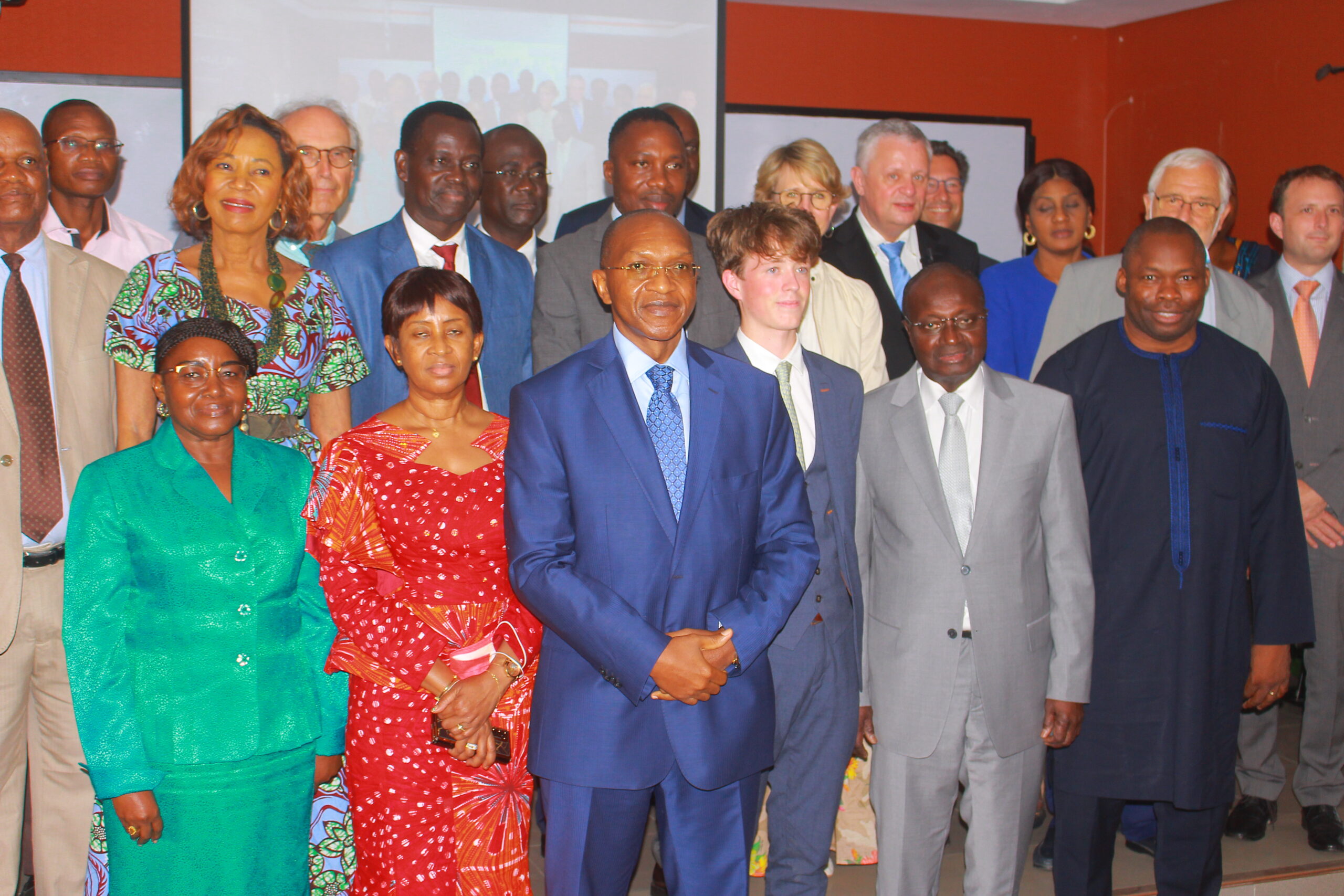 Côte d'Ivoire : Hommage aux professeurs Champaud et Remiche ouvert à Abidjan