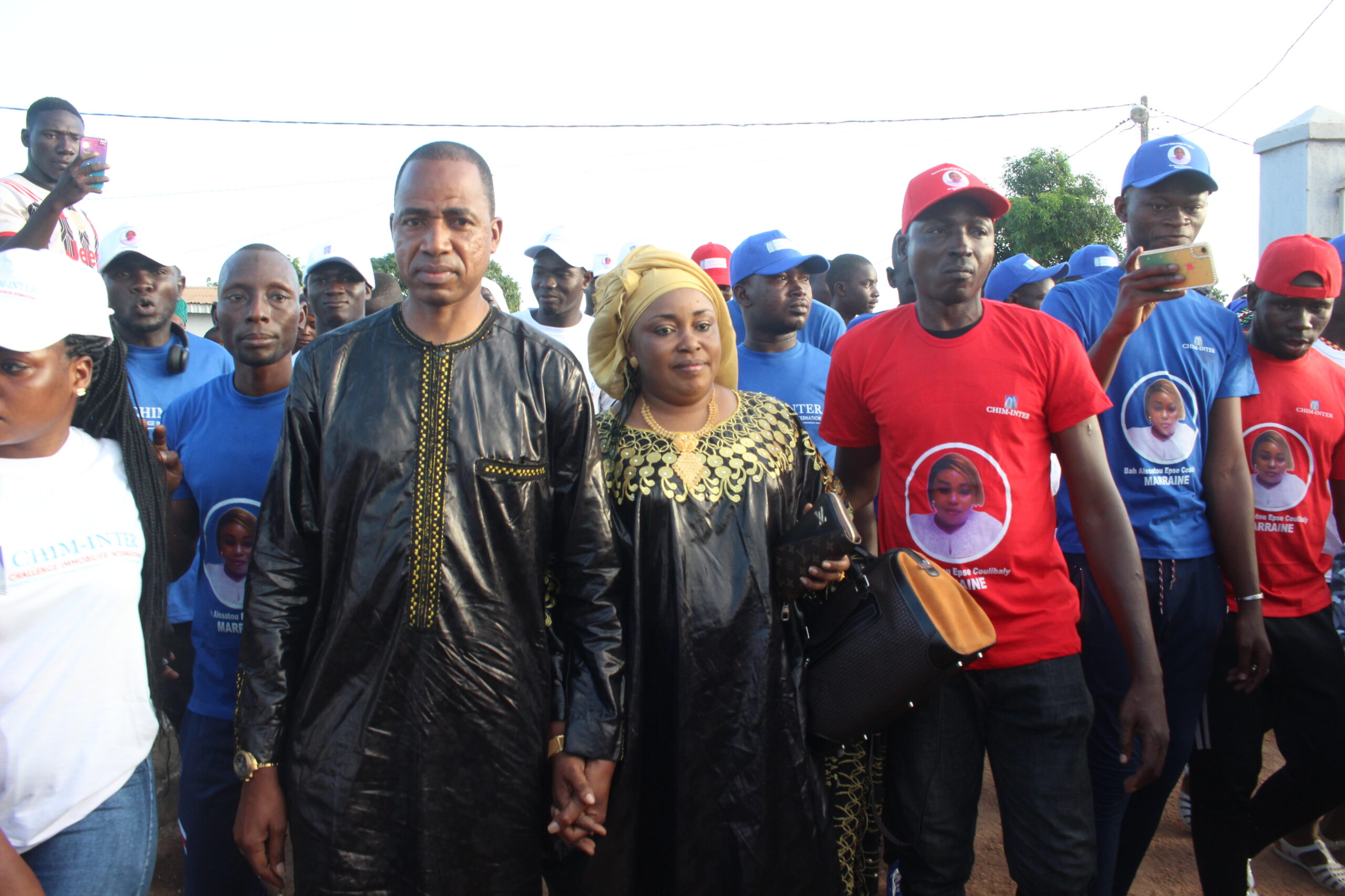 Yamoussa Coulibaly et son épouse lors de leur arrivée au complexe sportif de Kouto pour présider la finale